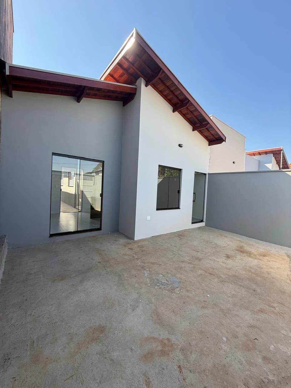 Casa à venda - Jardim Itamaraty - 138m2 - 2 quartos e 1 banheiro — foto 2